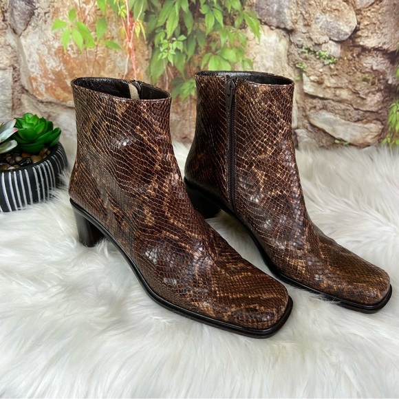 VIA SPIGA Reptile Leather Square Toe Ankle Boots, 6M - Picture 8 of 11